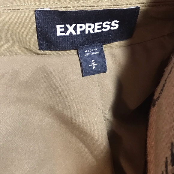NWOT Express beautiful belted olive colored jacket - Picture 11 of 11